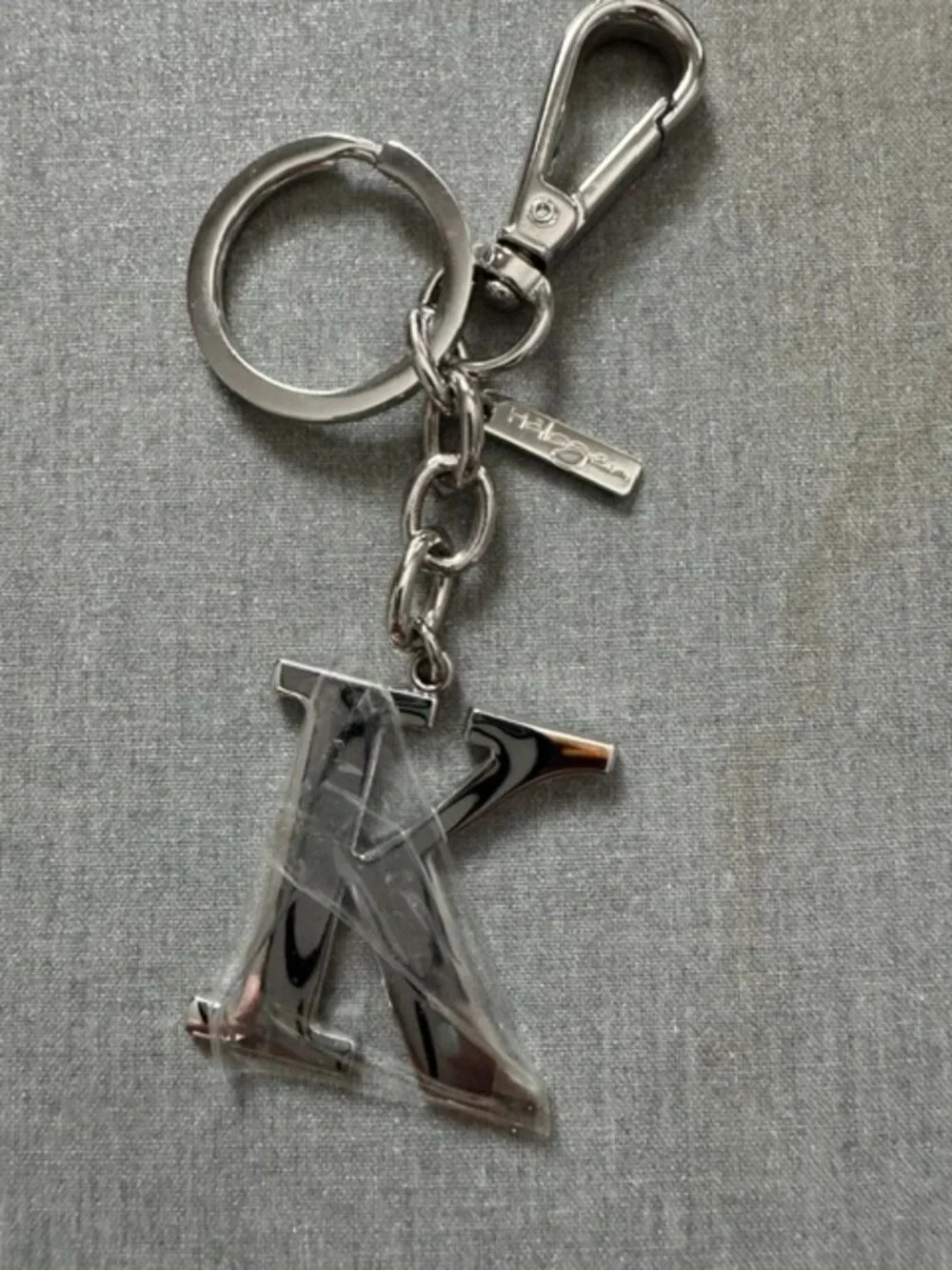 SILVERTONE INITIAL 'K' KEYCHAIN
